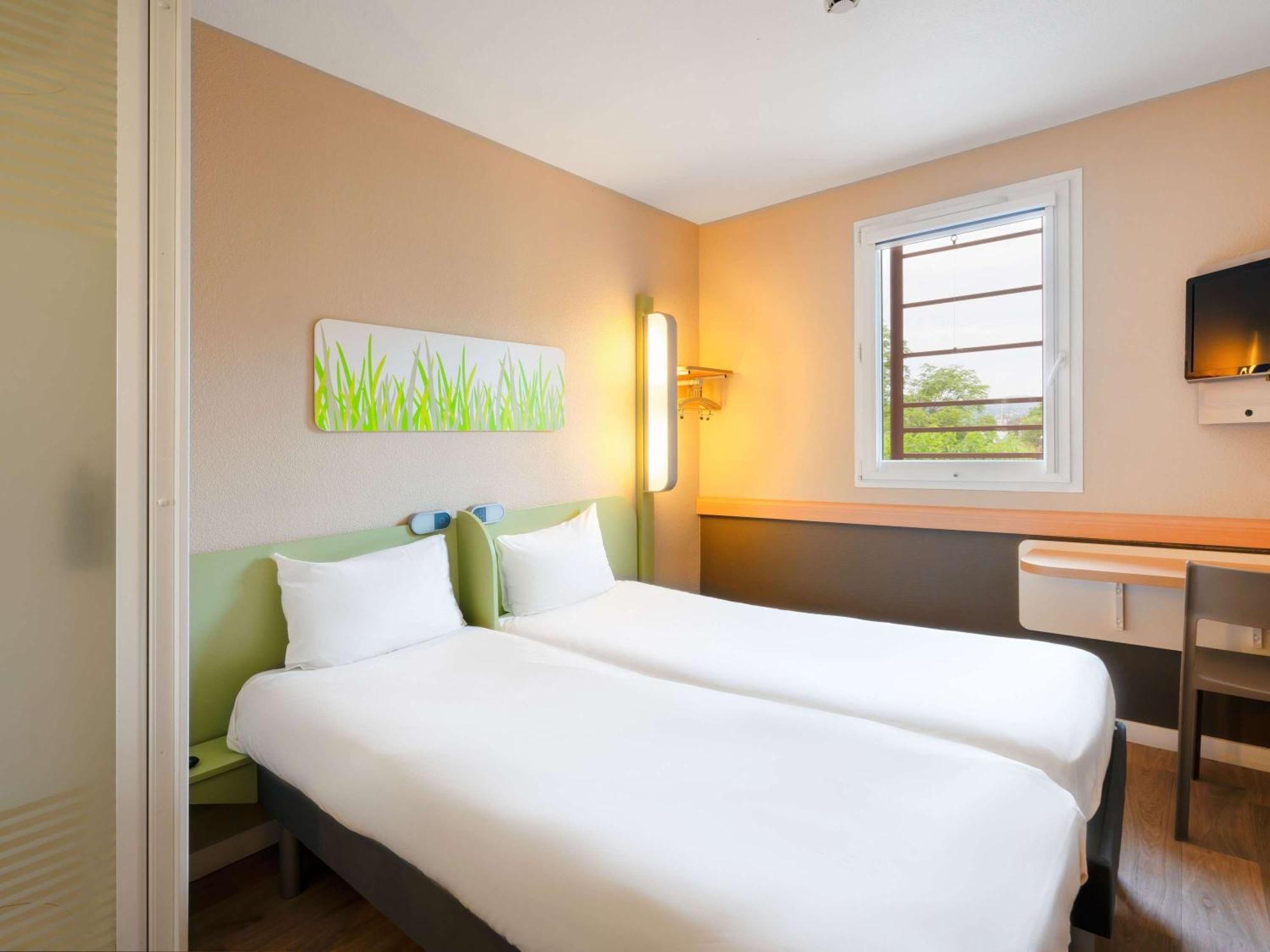 Ibis Budget Manosque Cadarache Exterior photo