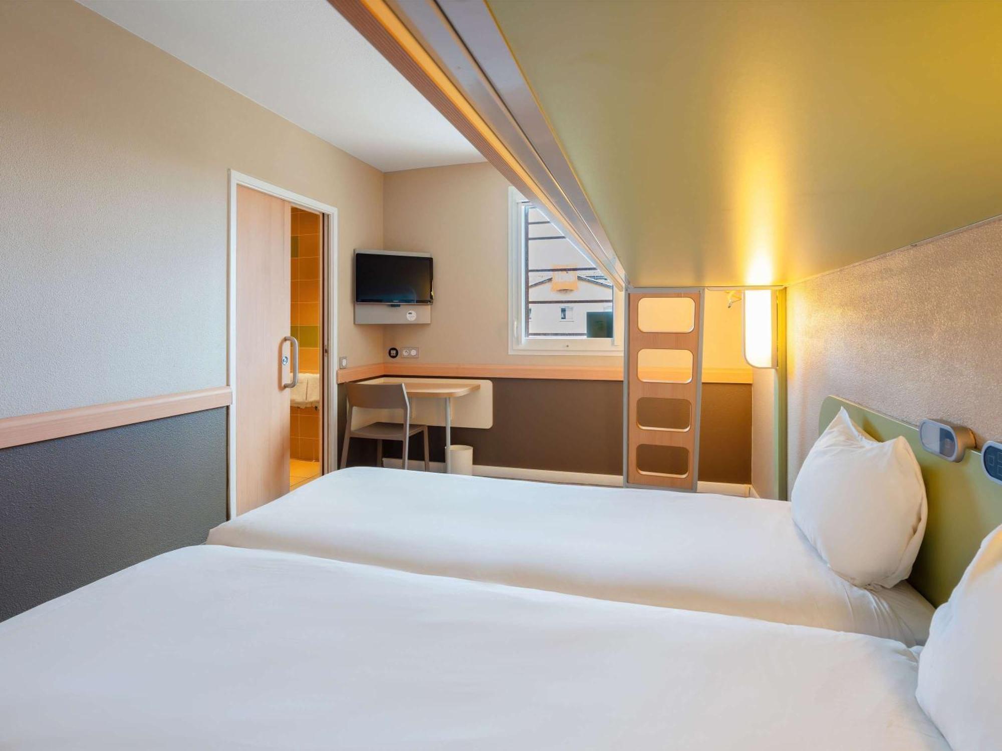 Ibis Budget Manosque Cadarache Exterior photo