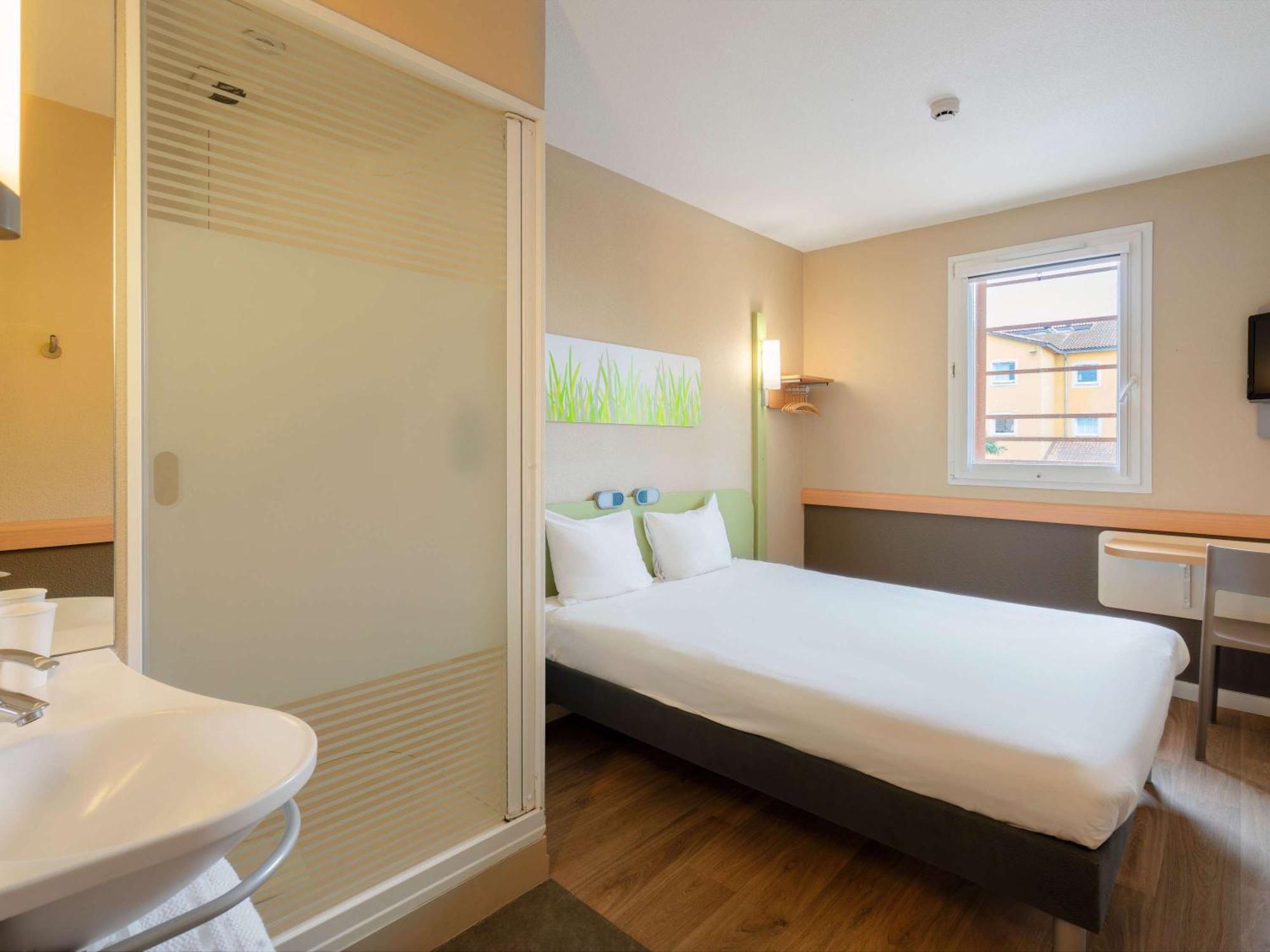 Ibis Budget Manosque Cadarache Exterior photo