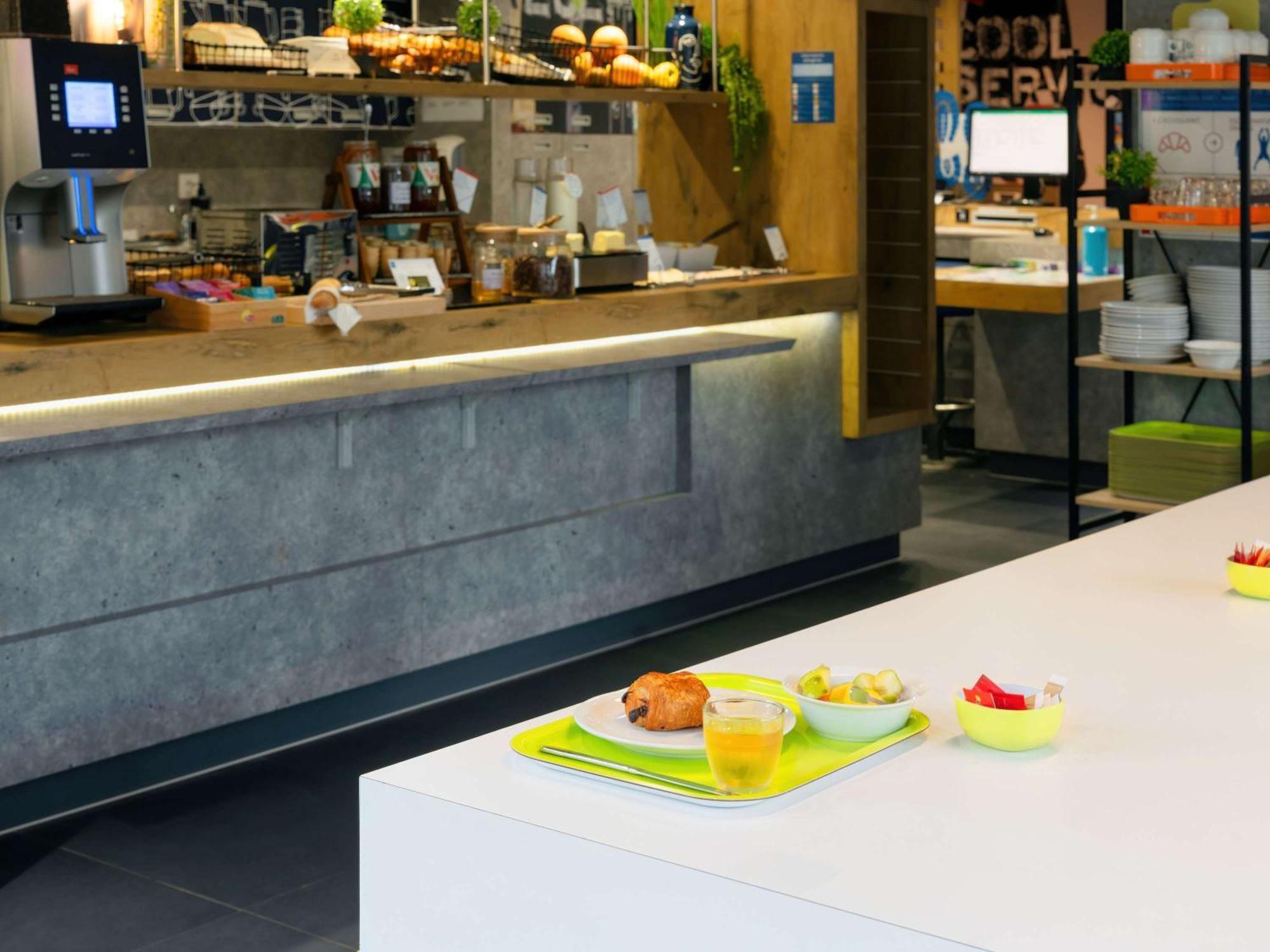 Ibis Budget Manosque Cadarache Exterior photo